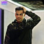 دانلود آهنگ ایندفعه جوری میزنم کارم نکشه به کما روح الله کرمی