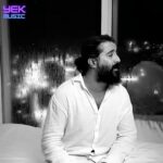 دانلود آهنگ عشق تو یه ماه زیباست عشق تو عزیز جونه هوروش بند