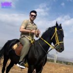دانلود آهنگ نمیدونم که از کدوم دیاره چشماش خماره