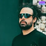 دانلود آهنگ خوابیدی رو بال موجا کاش میشد
